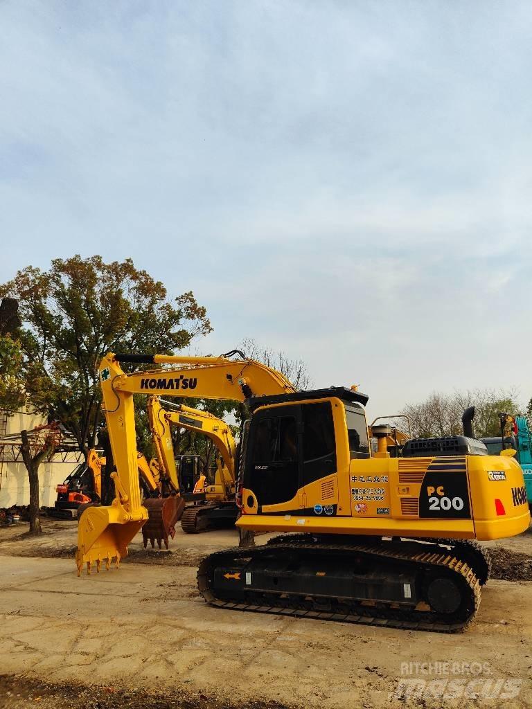 Komatsu PC200 Верижен екскаватор