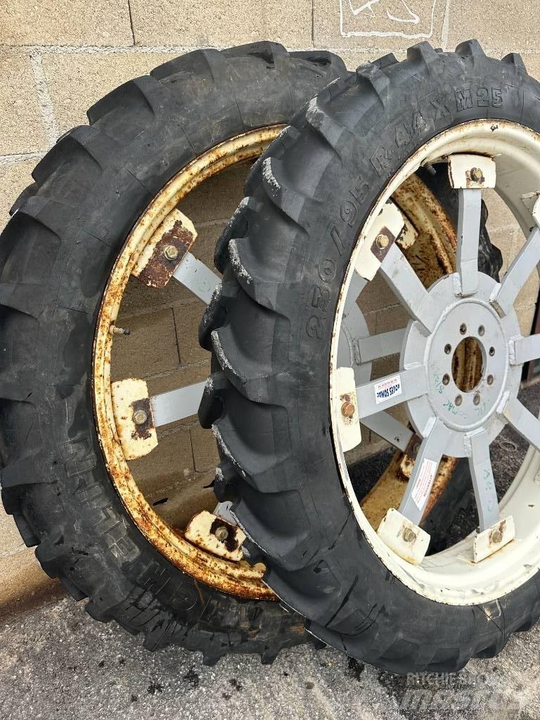 Michelin 230/95R48 Колелета/Гуми