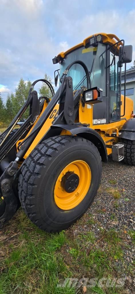 JCB 412 S Колесни товарачи