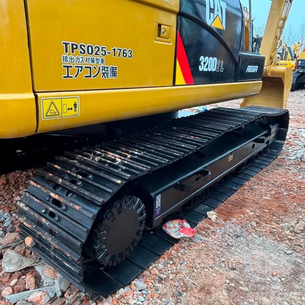 CAT 320 D Верижен екскаватор