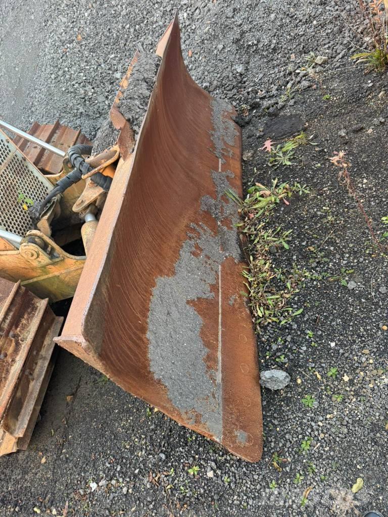 CASE 1150 E Верижни булдозери
