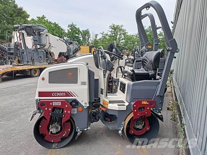 Dynapac CC900S Теглени вибрационни валяци
