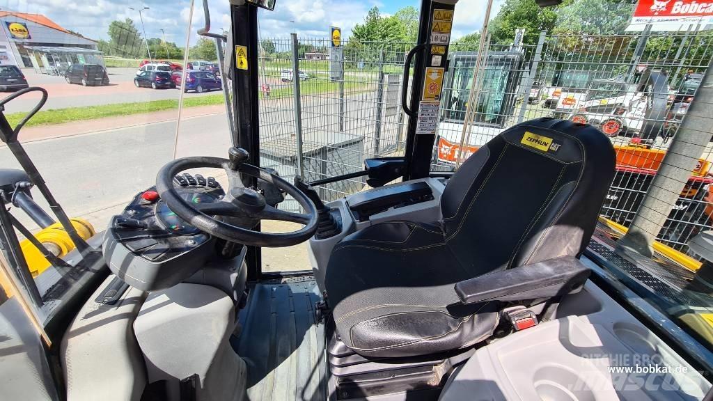 CAT 908 Колесни товарачи