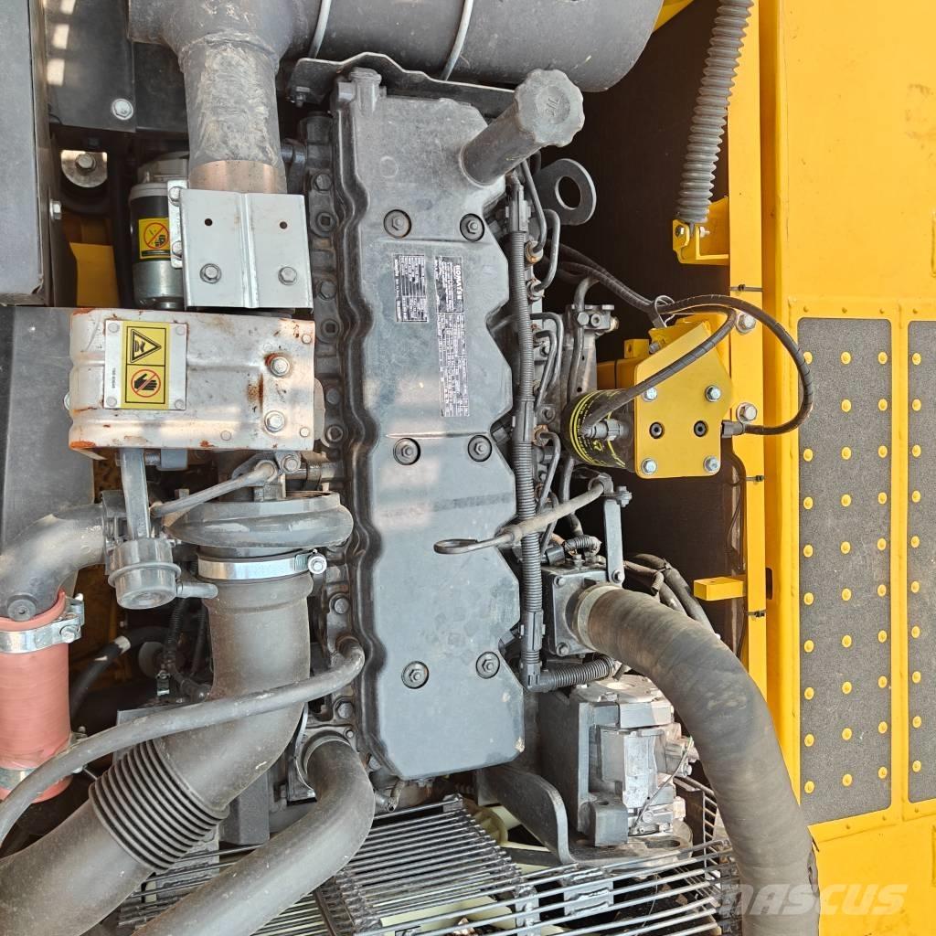 Komatsu 240-8 Верижен екскаватор