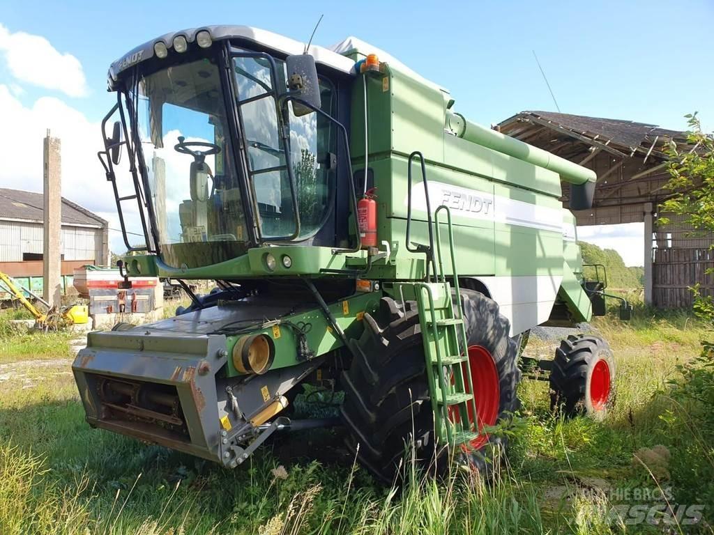 Fendt 5220 E Комбайни