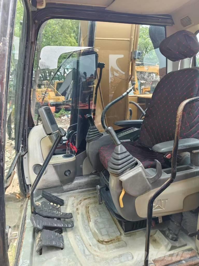CAT 313D2GC Средни екскаватори 7т - 12т