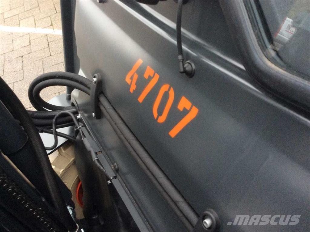 Linde E30 Електрически вилични кари-повдигачи