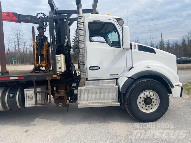 Kenworth T 880 За превоз на дървени трупи