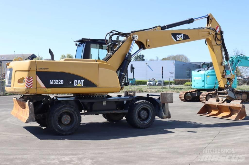 CAT M322D Колесни екскаватори