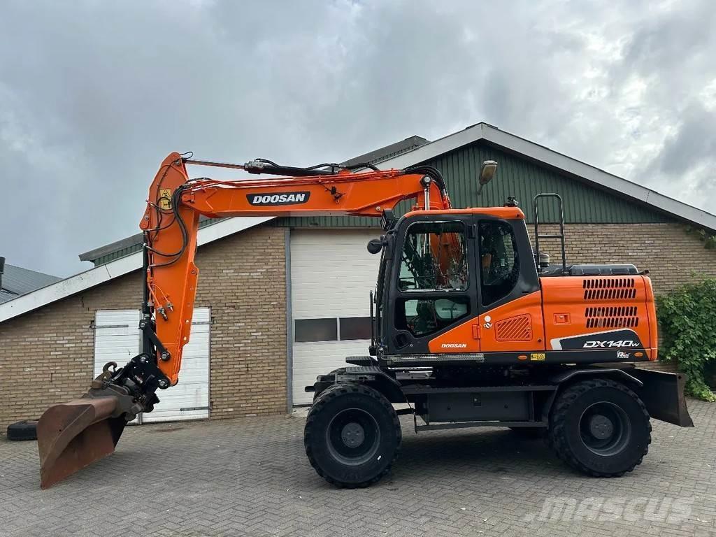 Doosan DX140W-5 Колесни екскаватори