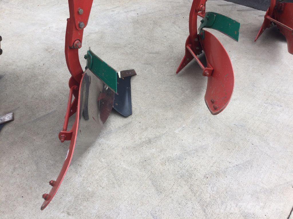 Kverneland LS100 Стандартни плугове