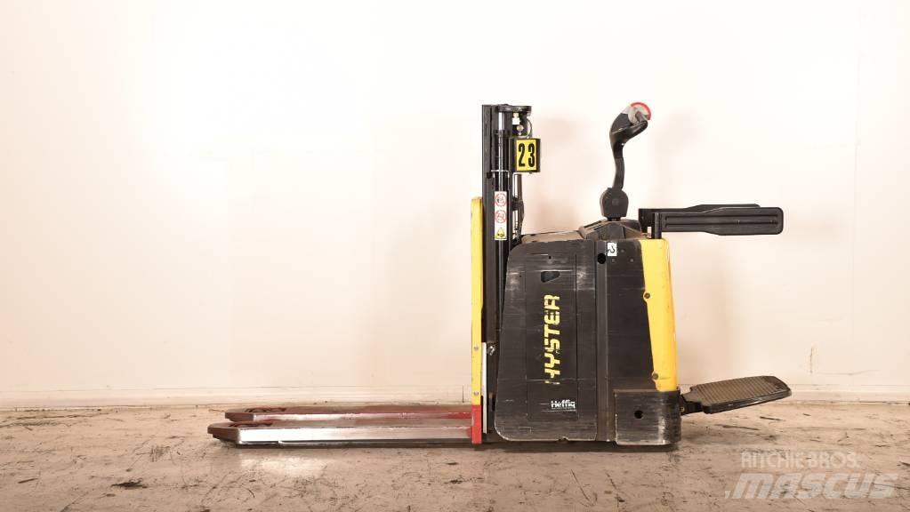 Hyster P2.0SD Транспалетни колички с платформи
