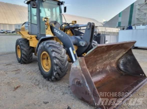 John Deere 544K Колесни товарачи