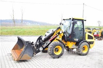 JCB 406 Toolmaster Колесни товарачи