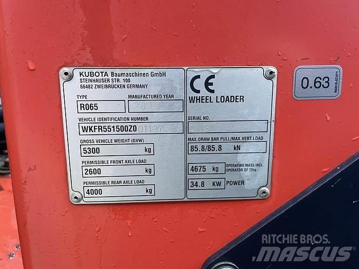 Kubota R065 Колесни товарачи