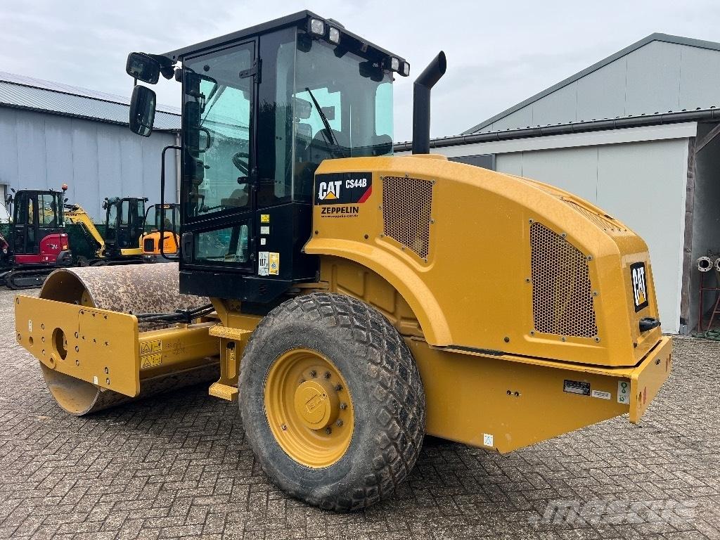 CAT CS44B - CS 44 B Еднобарабанни ролки
