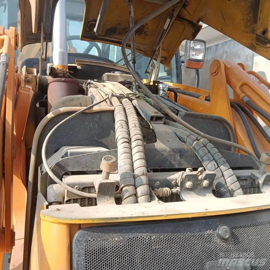 JCB 3CX Товарач със заден ексватор
