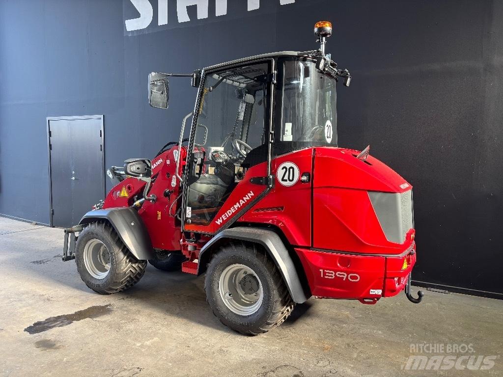 Weidemann 1390 Мини товарачи

