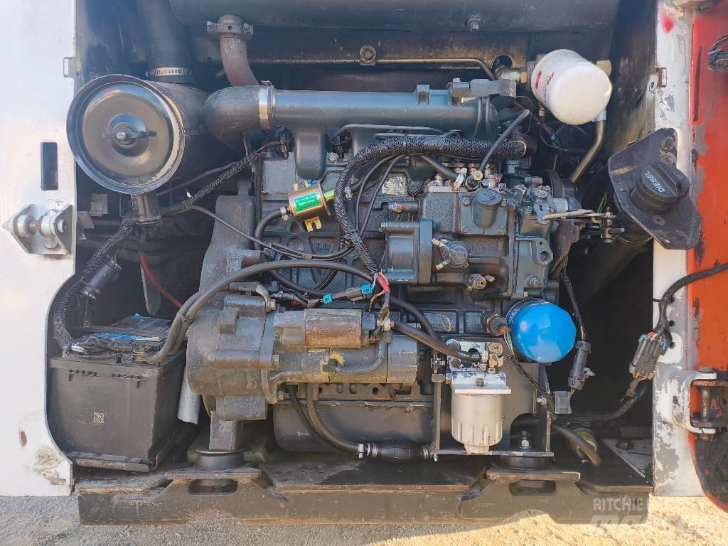 Bobcat S 130 Мини товарачи
