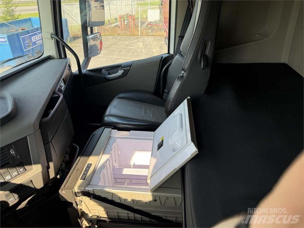 Volvo FH540 8X4 Самосвал