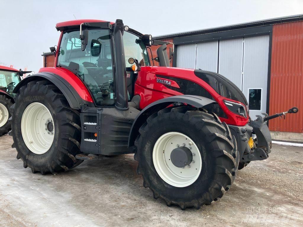 Valtra T234D Трактори