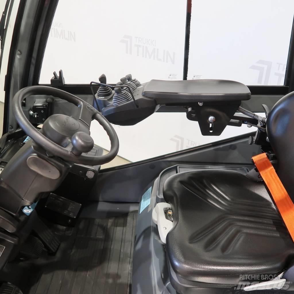 Toyota 02-8FGF25 Камиони с АГУ