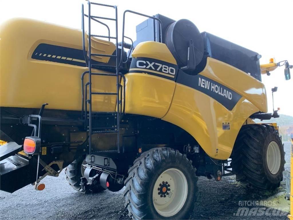 New Holland CX780 Комбайни
