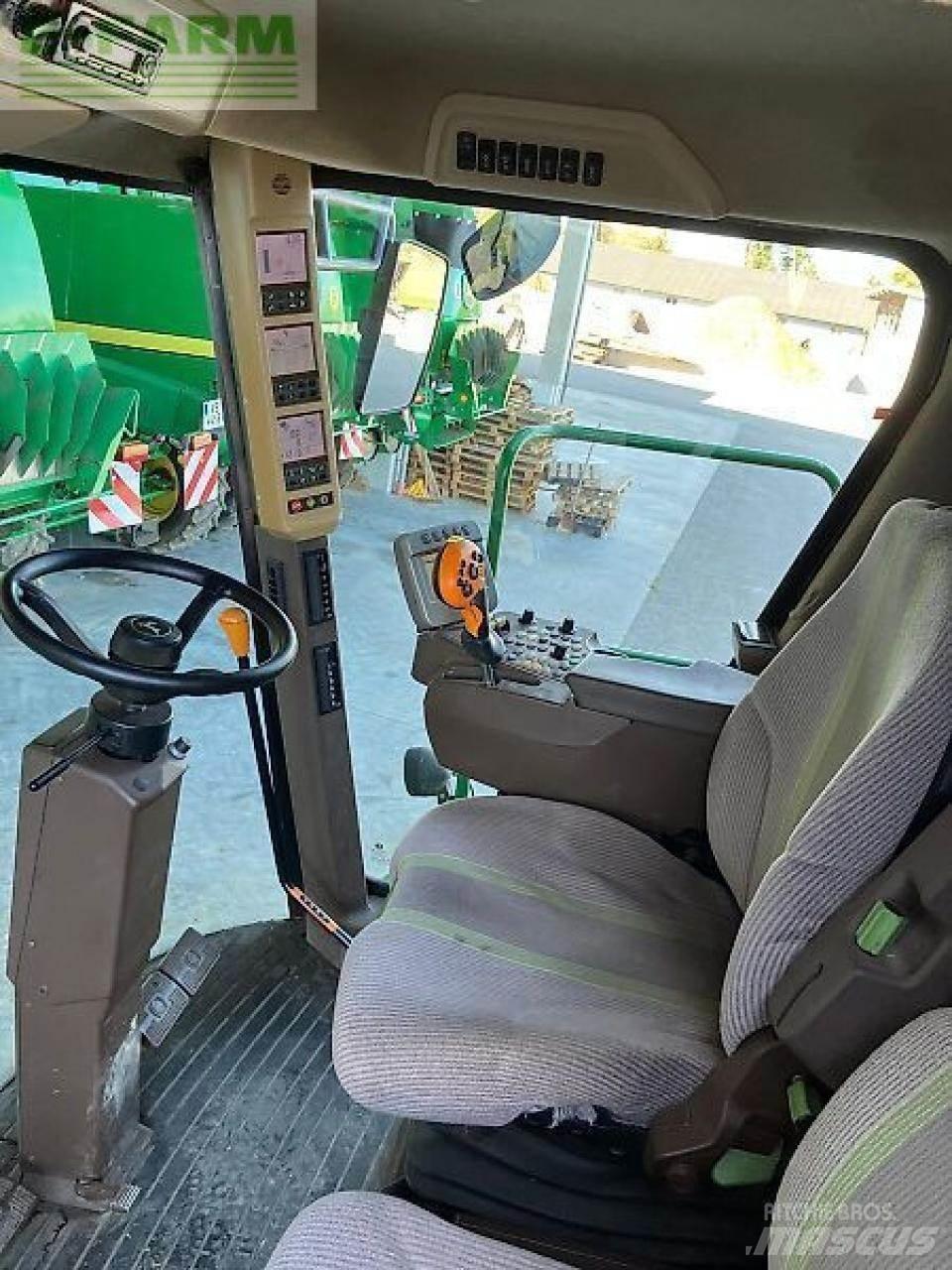 John Deere t560hm Комбайни