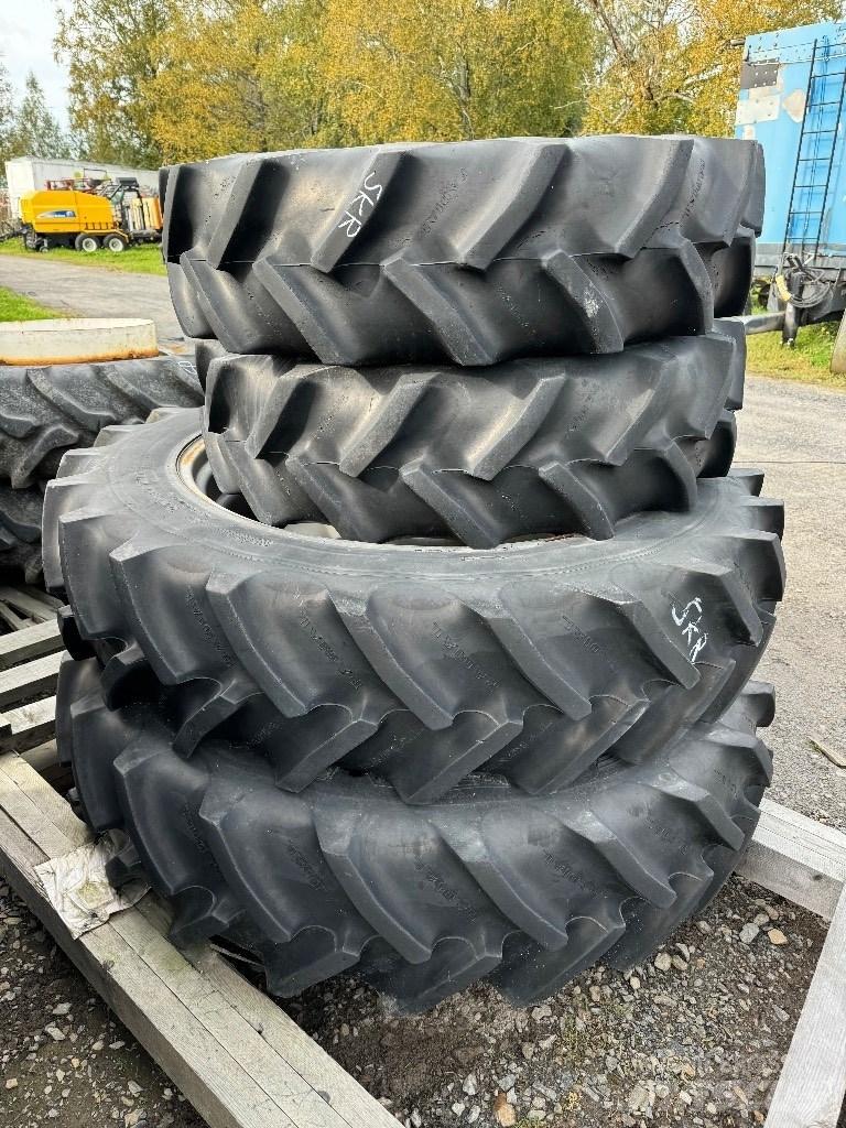Goodyear 13.6R38 Колелета/Гуми
