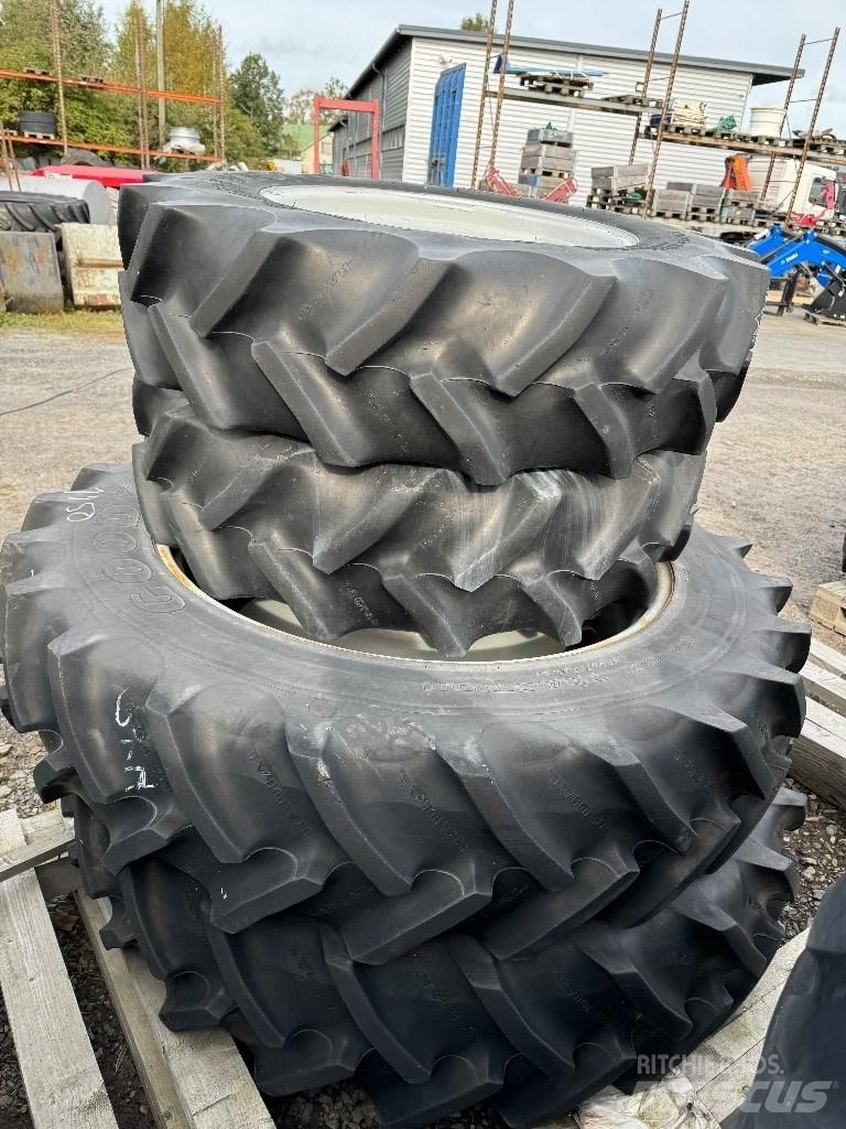 Goodyear 13.6R38 Колелета/Гуми