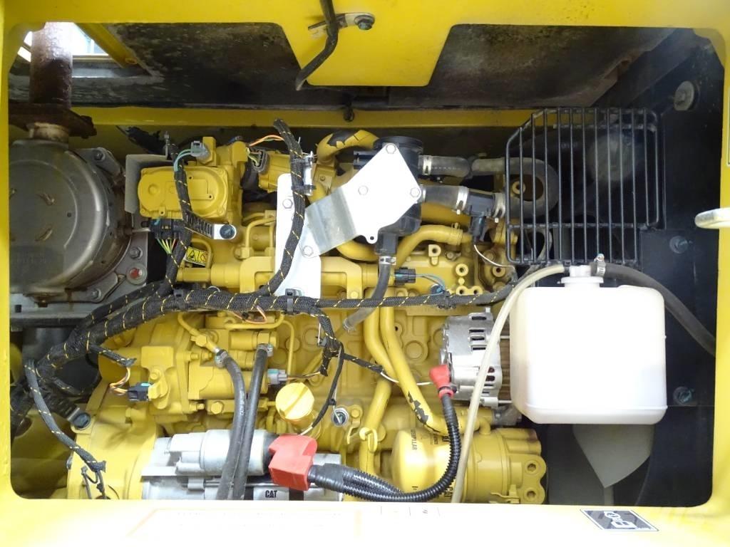 CAT 310 Верижен екскаватор