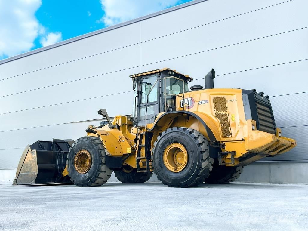 CAT 972M Колесни товарачи