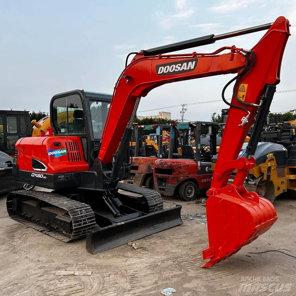 Doosan DX60 Верижен екскаватор