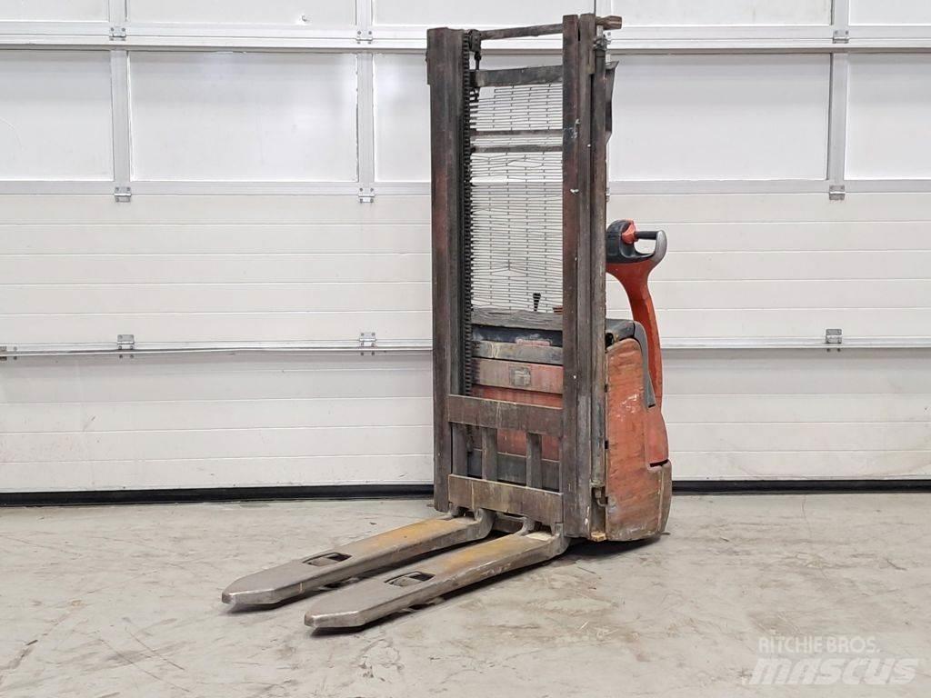 Linde L10 Колички високоповдигачи с теглич