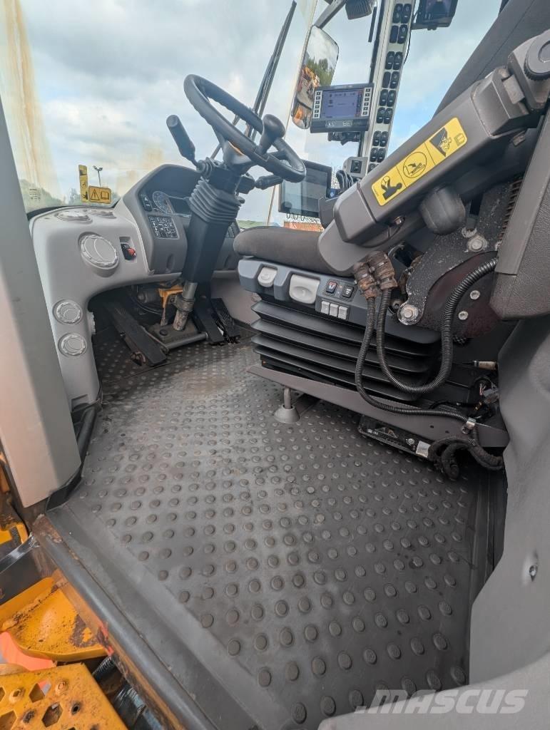 Volvo L 220 H Колесни товарачи