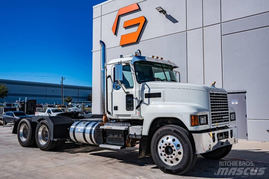 Mack Pinnacle Влекачи