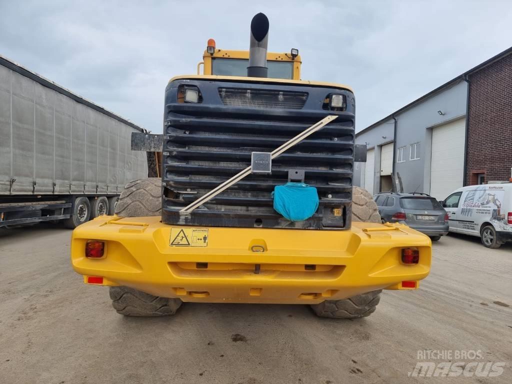 Volvo L 180 E Колесни товарачи
