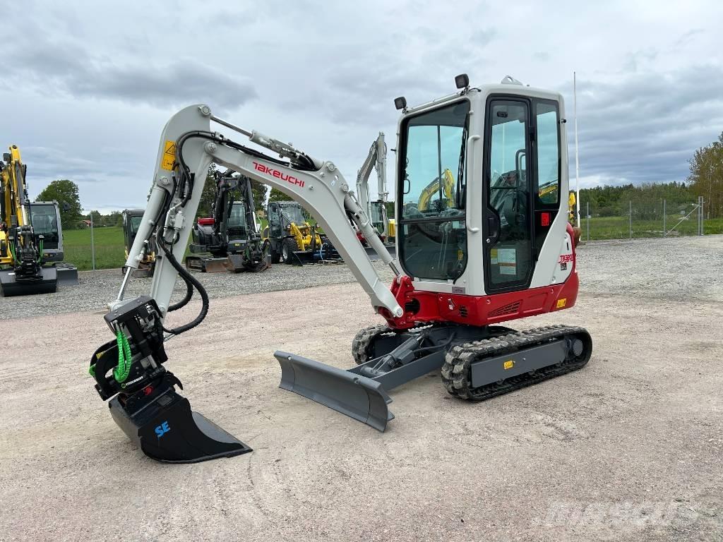 Takeuchi TB320 Мини екскаватори < 7 т