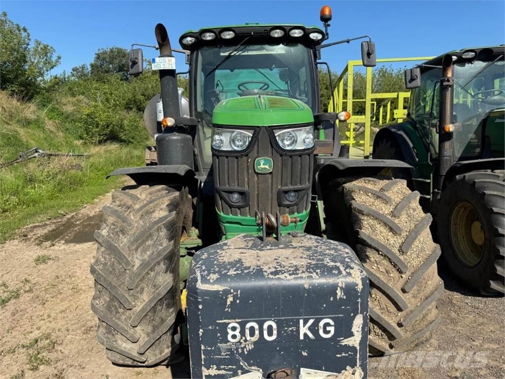 John Deere 6215 R Трактори