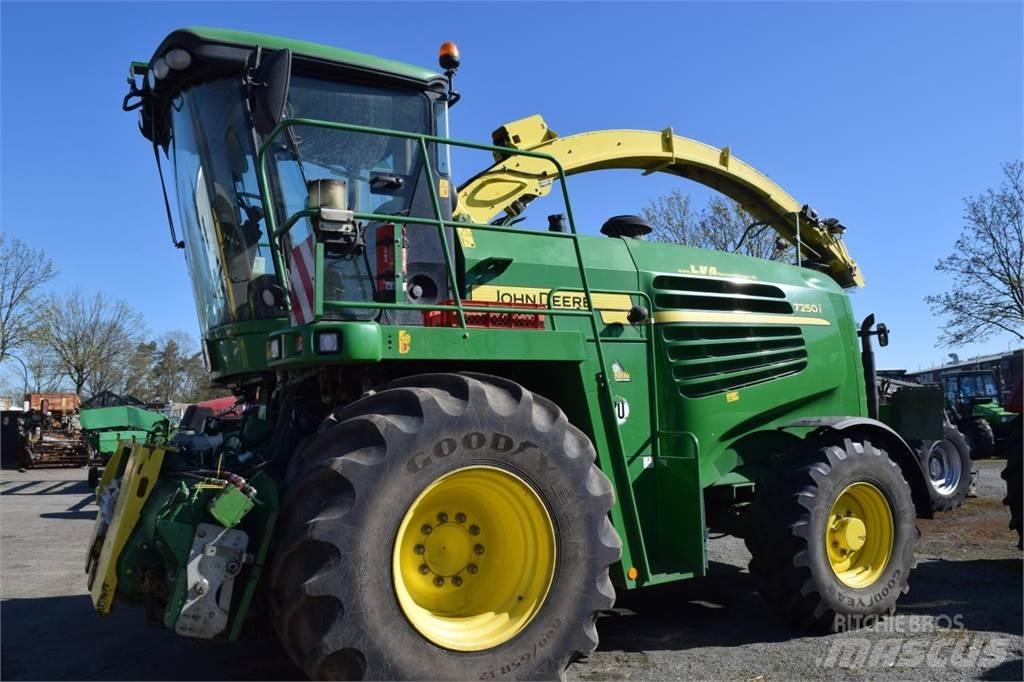 John Deere 7250 i Самоходни фуражири