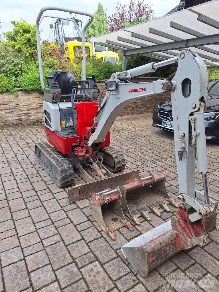 Takeuchi TB 210 R Мини екскаватори < 7 т