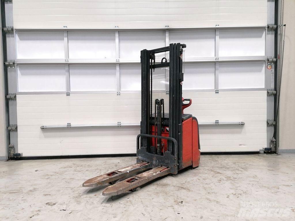 Linde L14 Колички високоповдигачи с теглич
