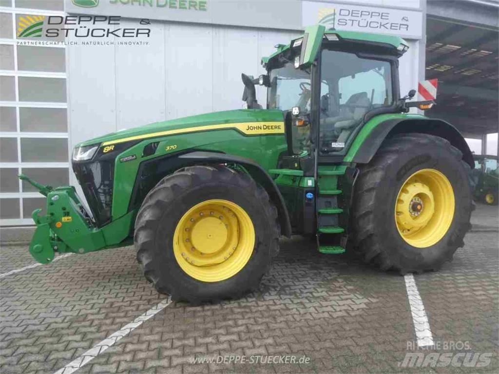 John Deere 8R 370 Трактори