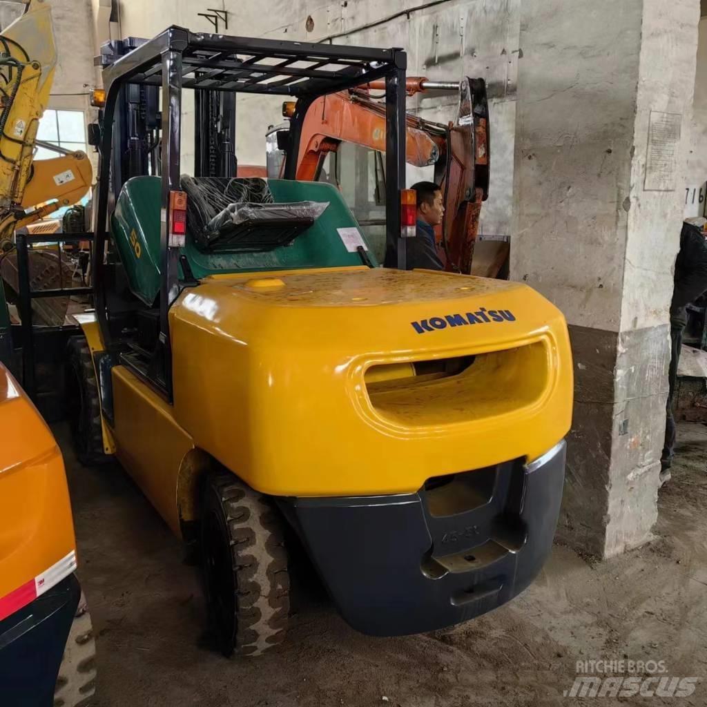Komatsu FD 50-6 Дизелови камиони