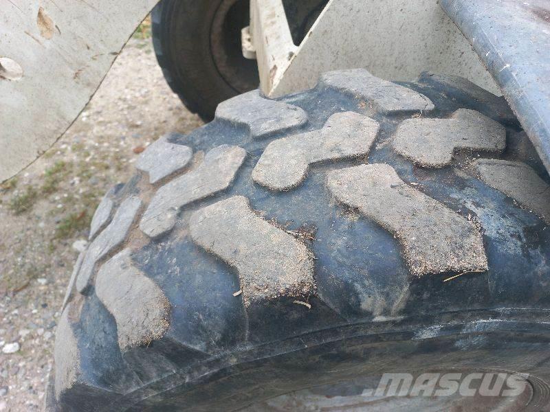 Schaeff SKL 824 Колесни товарачи