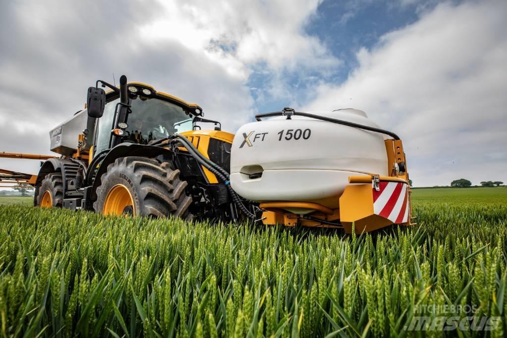 JCB 4220 Трактори