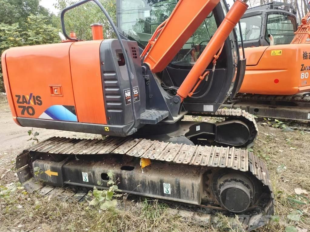 Hitachi ZX 70 Средни екскаватори 7т - 12т
