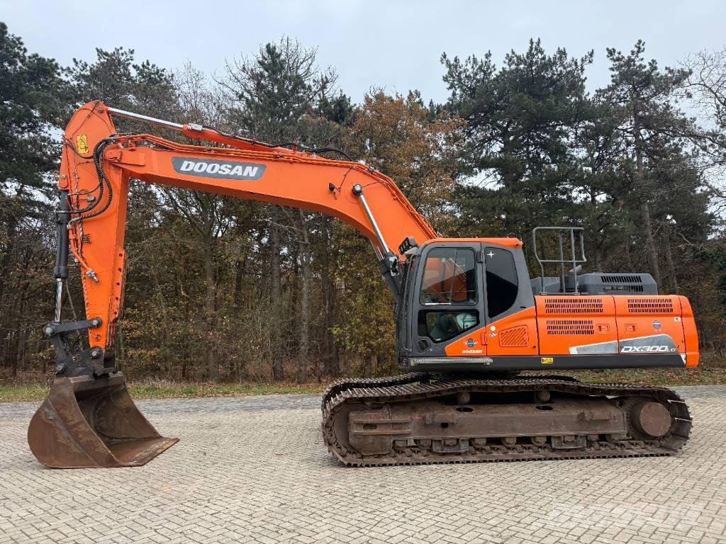 Doosan DX 300 LC Верижен екскаватор