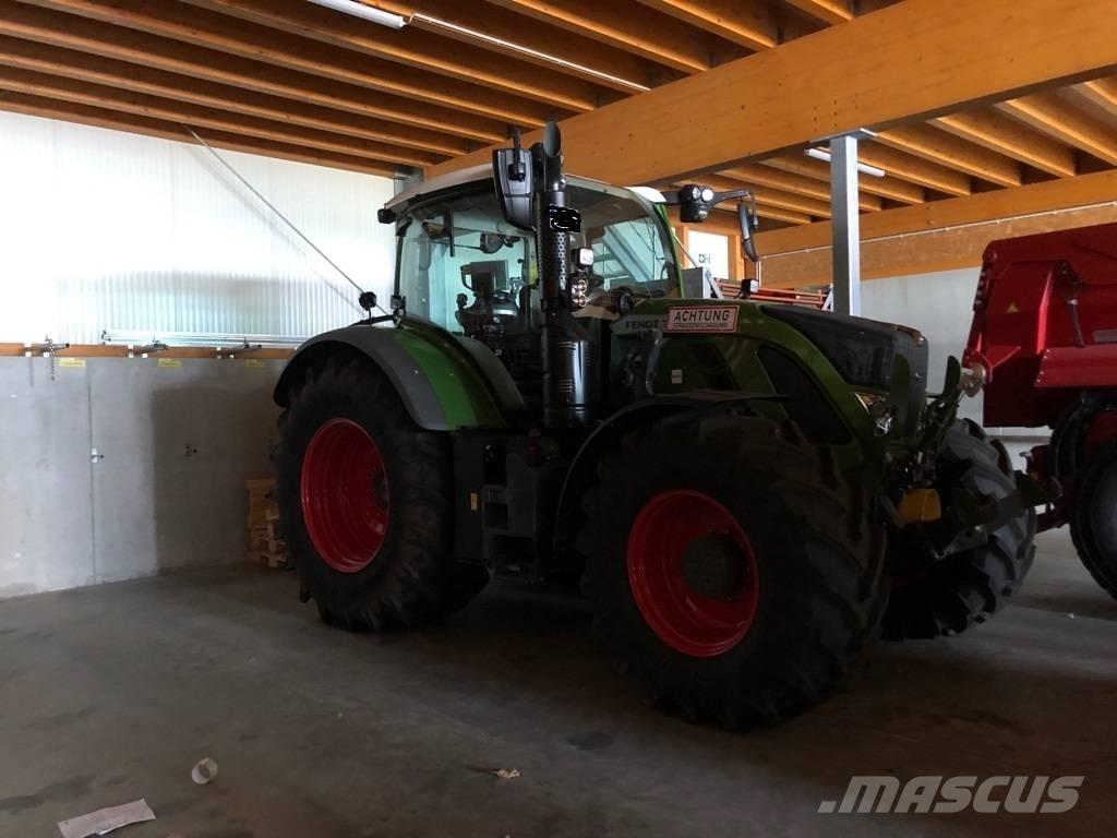 Fendt 724 Vario S4 Трактори