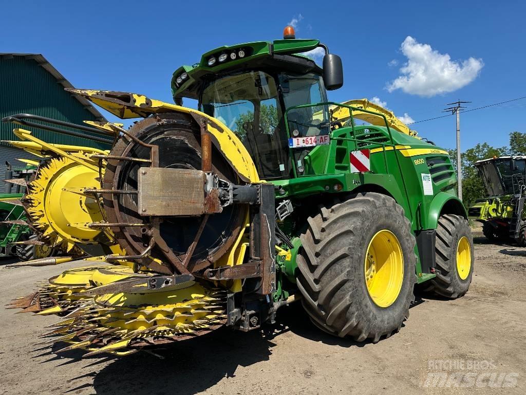 John Deere 8600 Самоходни фуражири